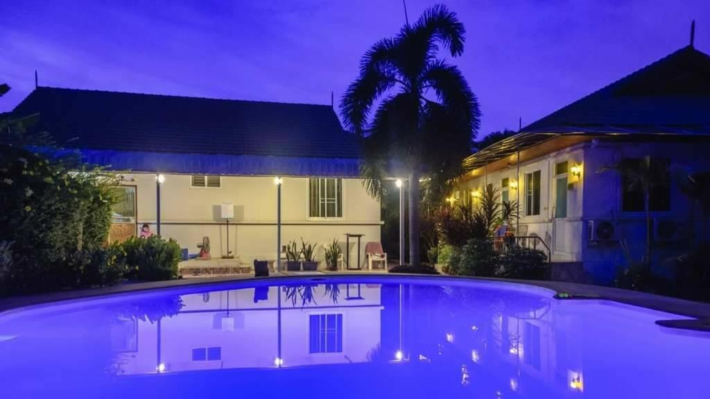 Nuch'S Apple Guest House Si Bun Ruang Exterior photo