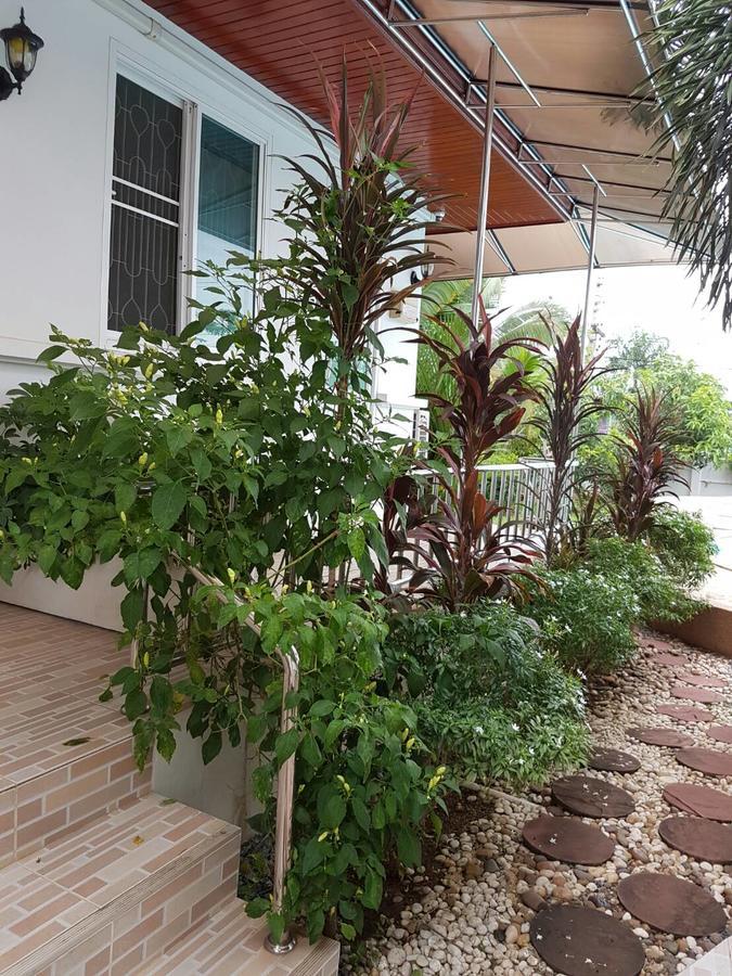 Nuch'S Apple Guest House Si Bun Ruang Exterior photo