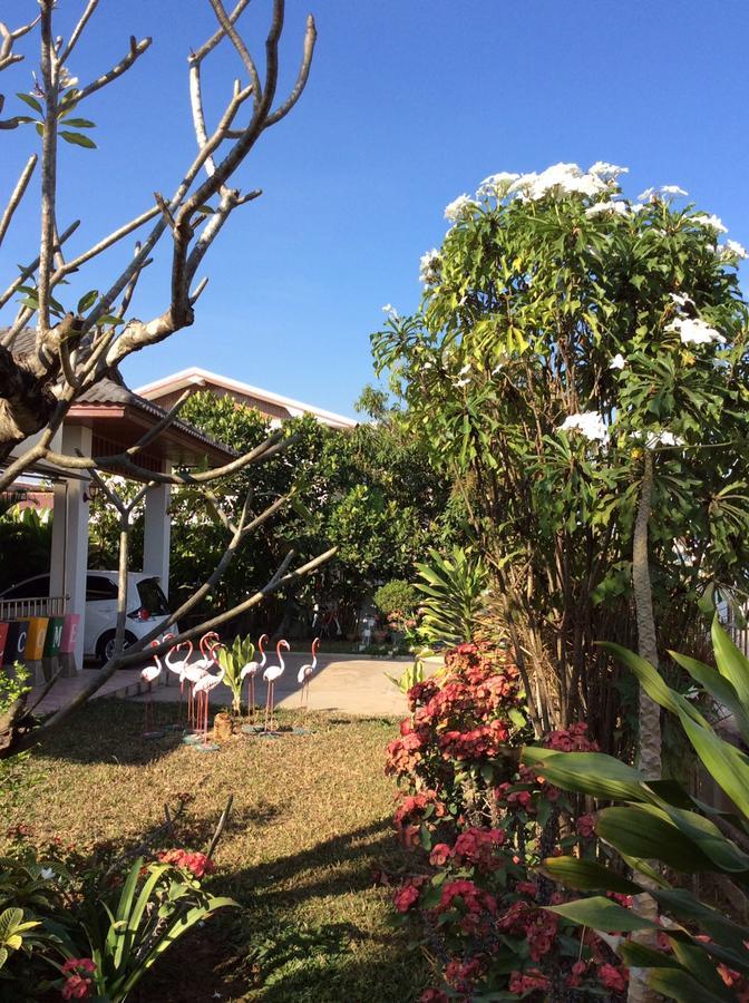 Nuch'S Apple Guest House Si Bun Ruang Exterior photo