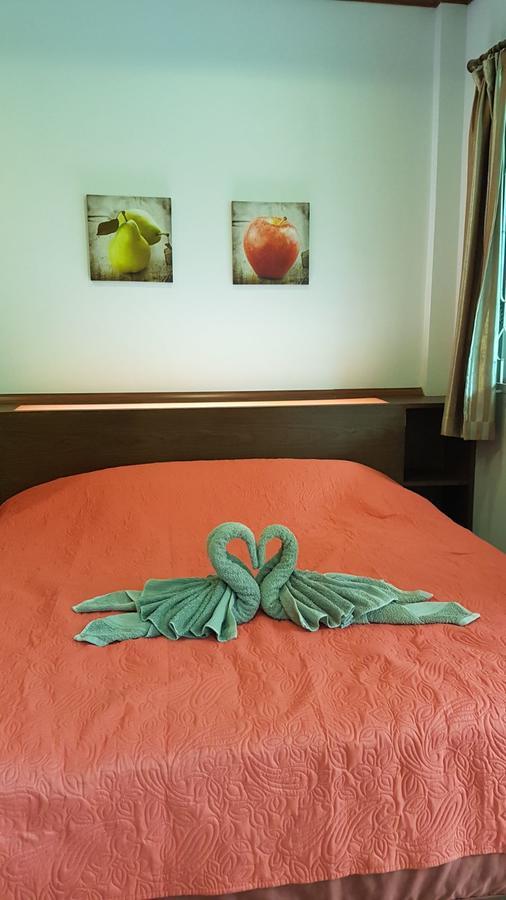 Nuch'S Apple Guest House Si Bun Ruang Exterior photo