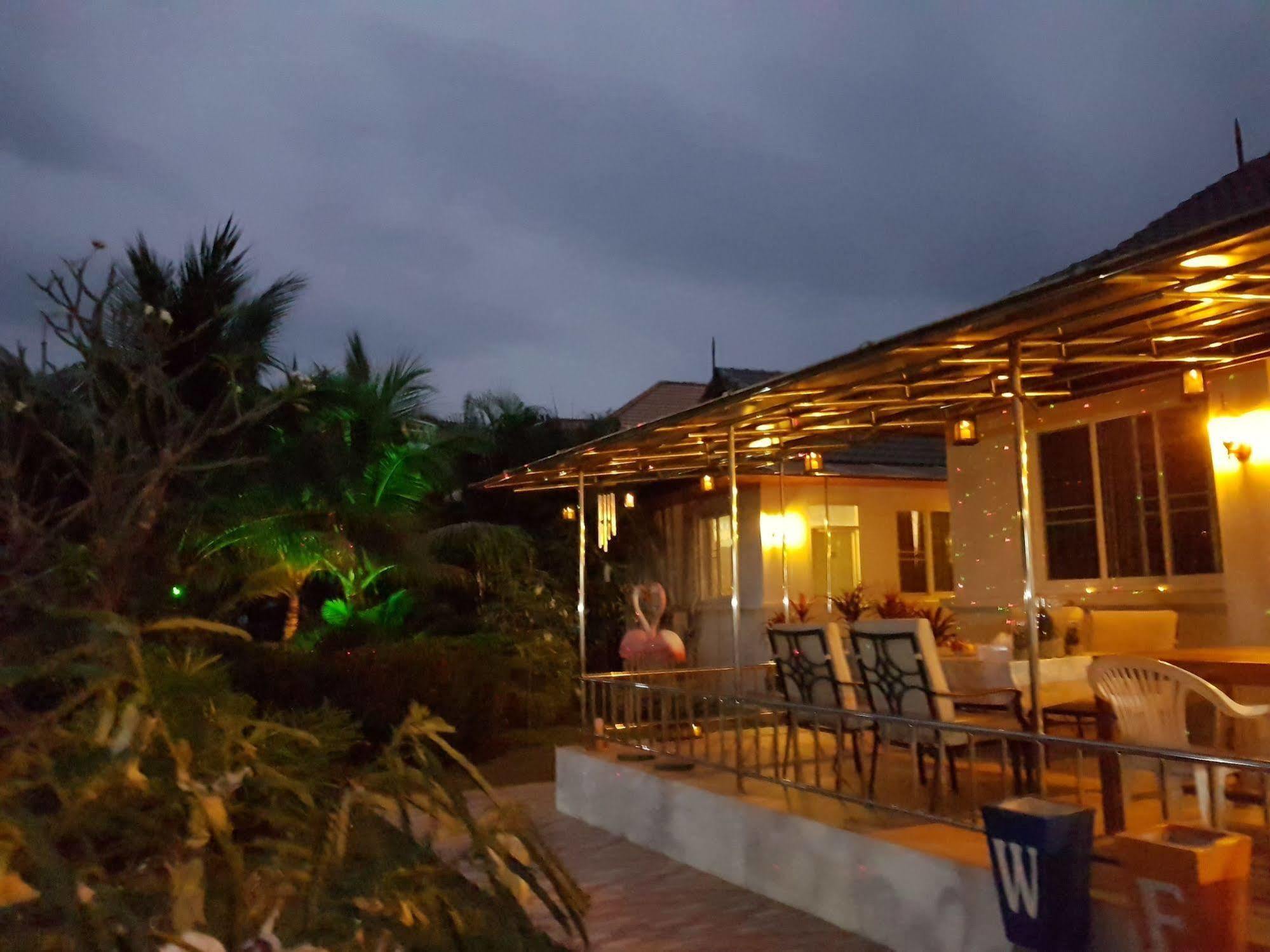 Nuch'S Apple Guest House Si Bun Ruang Exterior photo