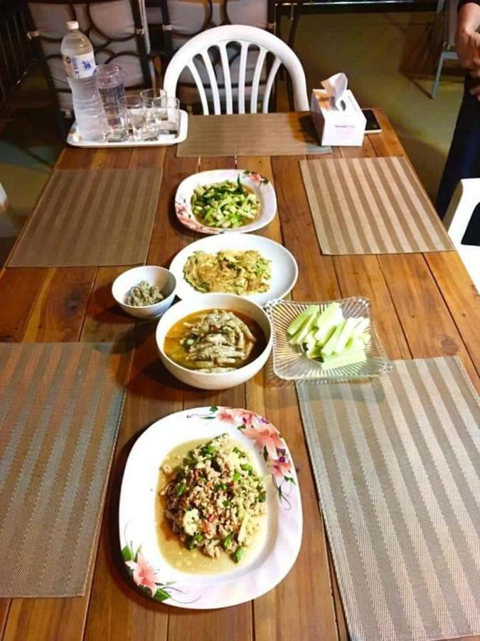 Nuch'S Apple Guest House Si Bun Ruang Exterior photo